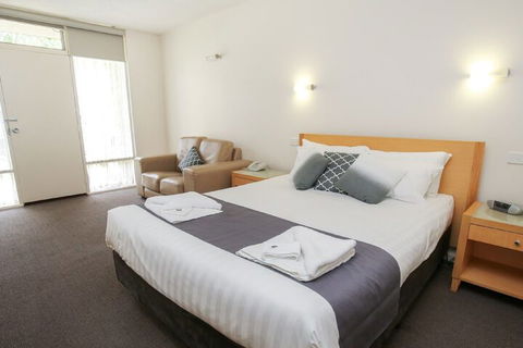 Sandors Motor Inn - Timeshare Accommodation 6