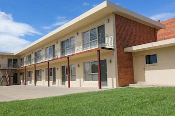 Seven Pines Motor Inn - Timeshare Accommodation 0