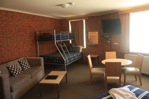 Merrijig Motor Inn Resort - Timeshare Accommodation 4