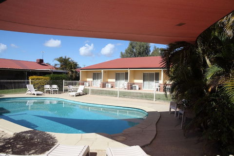 Emerald Explorers Inn - Timeshare Accommodation 1