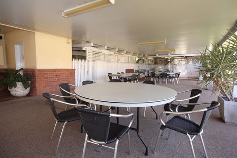 Emerald Explorers Inn - Timeshare Accommodation 6
