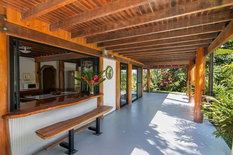 Daintree Manor Bed & Breakfast - Timeshare Accommodation 1