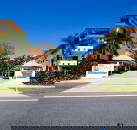 City Plaza Apartments