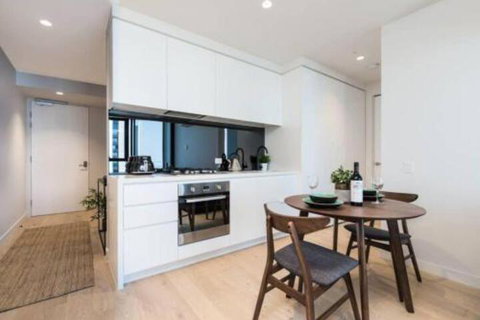 Luxe Bedroom Apt City View Retreat On Elizabeth Street CBD - Timeshare Accommodation 1
