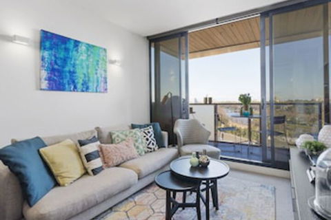 LAURENT Views Of MCG & Yarra River + Fed Square - Timeshare Accommodation 0