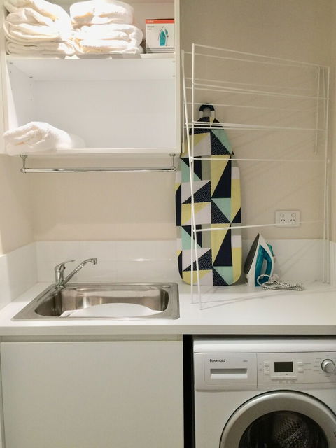 Balfours Convenient Stay In The Heart Of Adelaide - Timeshare Accommodation 1