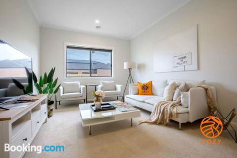 109Cozy Cranbourne Family House5Bed2Bath2Parking - Timeshare Accommodation 1
