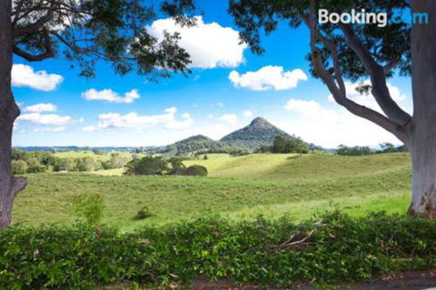 Sunrise At Sanquar Noosa Hinterland - Timeshare Accommodation 3