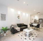 A Spacious  Central 2BR Apt Near Flinders Station - Timeshare Accommodation