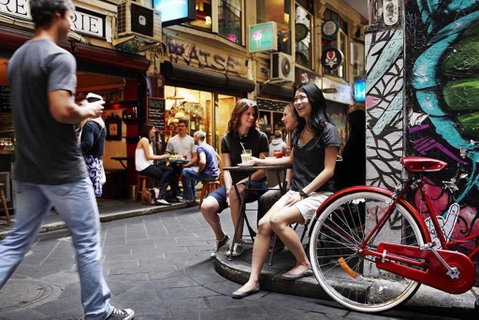 A Comfy & Central 2BR Apt Near Flinders Station - Timeshare Accommodation 2