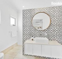 Mudjimba Island Beach House - Timeshare Accommodation