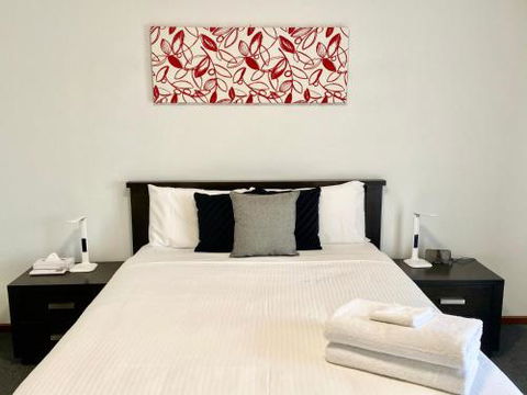 Sevens Avenue Guest House - Timeshare Accommodation 3