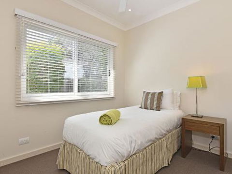 Wangi Lakehouse Renovated Lake Macquarie Lakefront Location - Timeshare Accommodation 5