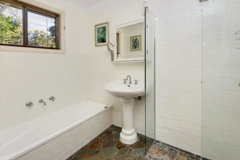 Hillsborough Cottage - Timeshare Accommodation 3