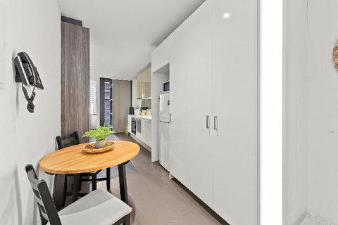 A Stylish & Comfy CBD Studio Near Southern Cross - Timeshare Accommodation 4