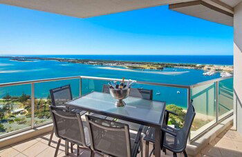 Luxury 3BR Apt With Incredible Views - Timeshare Accommodation 5