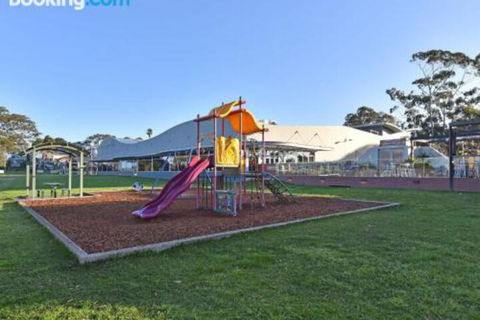 Wangi Waterfront Delight 1bdr Studio - Timeshare Accommodation 4