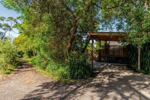 SUNSET BEACH SHACK On SURF - Timeshare Accommodation 3