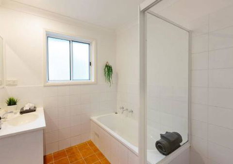 Seagrass House Modern North Avoca Oasis - Timeshare Accommodation 1