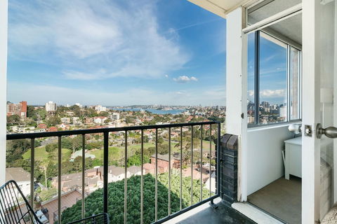 Bright And Sunny Studio Apartment - Timeshare Accommodation 4