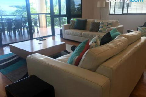Townsville Strand Lighthouse Apartment 3 - Timeshare Accommodation 4
