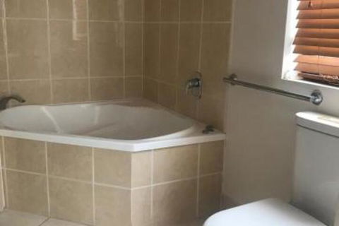 Townsville Strand Lighthouse Apartment 3 - Timeshare Accommodation 5