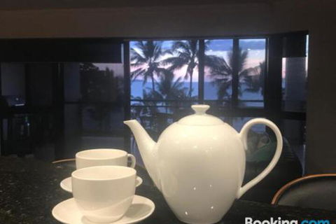 Townsville Strand Lighthouse Apartment 3 - Timeshare Accommodation 0