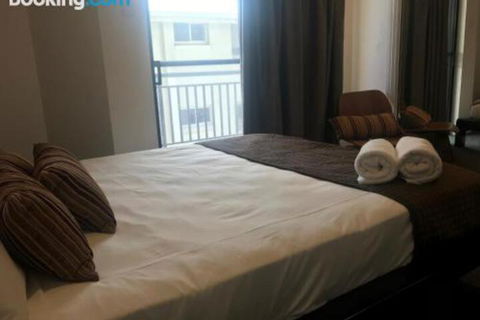 Townsville Strand Lighthouse Apartment 3 - Timeshare Accommodation 3