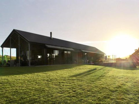 THE SHED Gerroa 4pm Checkout On Sundays & Public Holidays - Timeshare Accommodation 3