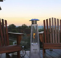 WHALE WATCH FOR FOUR Gerringong 4pm check out Sundays - Timeshare Accommodation