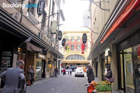 Flinders Lane Melbourne Apartment By Ready Set Host - Timeshare Accommodation 1