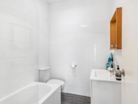 BOMBORA Gerroa 4pm Check Out Sundays - Timeshare Accommodation 6