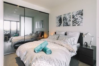 Luxurious Apartment In The Heart Of Melbournes CBD - Timeshare Accommodation 6