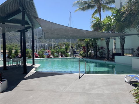 Magnetic Blue Waterfront Apartments - Timeshare Accommodation 2