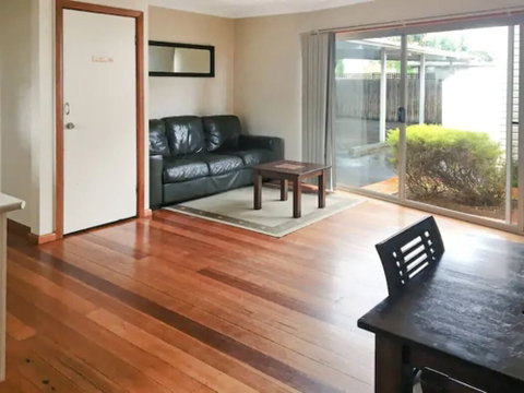 Home Near Shops & Beach - Timeshare Accommodation 4