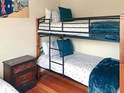 Home Near Shops & Beach - Timeshare Accommodation 5