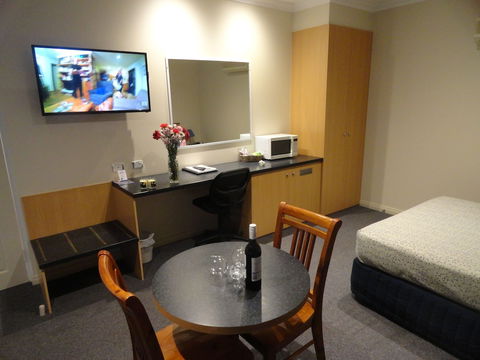 Victoria Lodge Motor Inn And Apartments - Timeshare Accommodation 1
