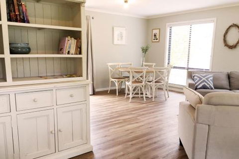 Charlottes Honor River & Golf Cottage - Timeshare Accommodation 3
