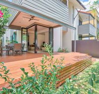 Spacious Home in New Farm For 6 W Parking - Timeshare Accommodation