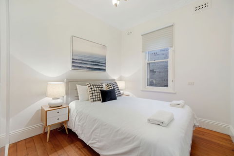 HomeHotel LuxuryHome 500m Crows Nest Shops - Timeshare Accommodation 5