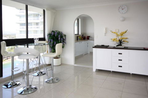 Broadwater Shores Waterfront Apartments - Timeshare Accommodation 4