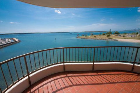 Broadwater Shores Waterfront Apartments - Timeshare Accommodation 2