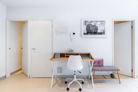 Ella, 1BDR Melbourne Apartment - Timeshare Accommodation 5