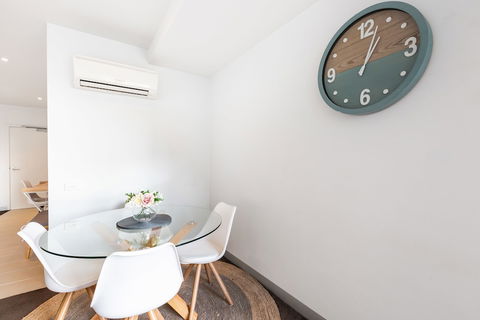 Ella, 1BDR Melbourne Apartment - Timeshare Accommodation 4