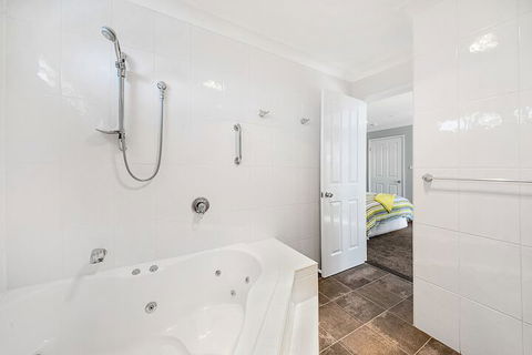 Forresters Beach Bed & Breakfast - Timeshare Accommodation 2