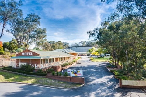 Commercial Golf Resort - Timeshare Accommodation 0