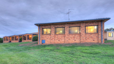 Jacaranda Motor Lodge - Timeshare Accommodation 2