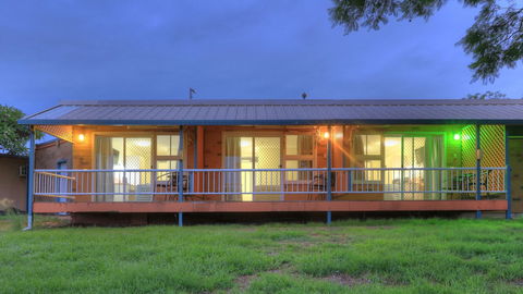 Jacaranda Motor Lodge - Timeshare Accommodation 3