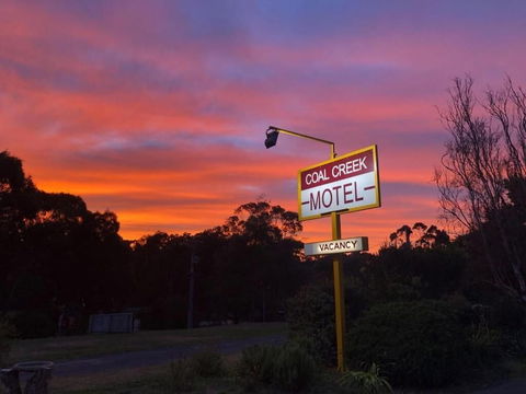 Coal Creek Motel - Timeshare Accommodation 0