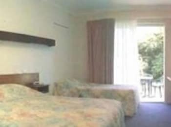 Corlette Palms Motor Inn - Timeshare Accommodation 1